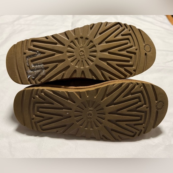 Mens UGG boots sz 10 - Picture 4 of 7